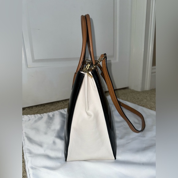 Michael Kors Medium Mercer Messenger Patent Leather Purse - Picture 7 of 16